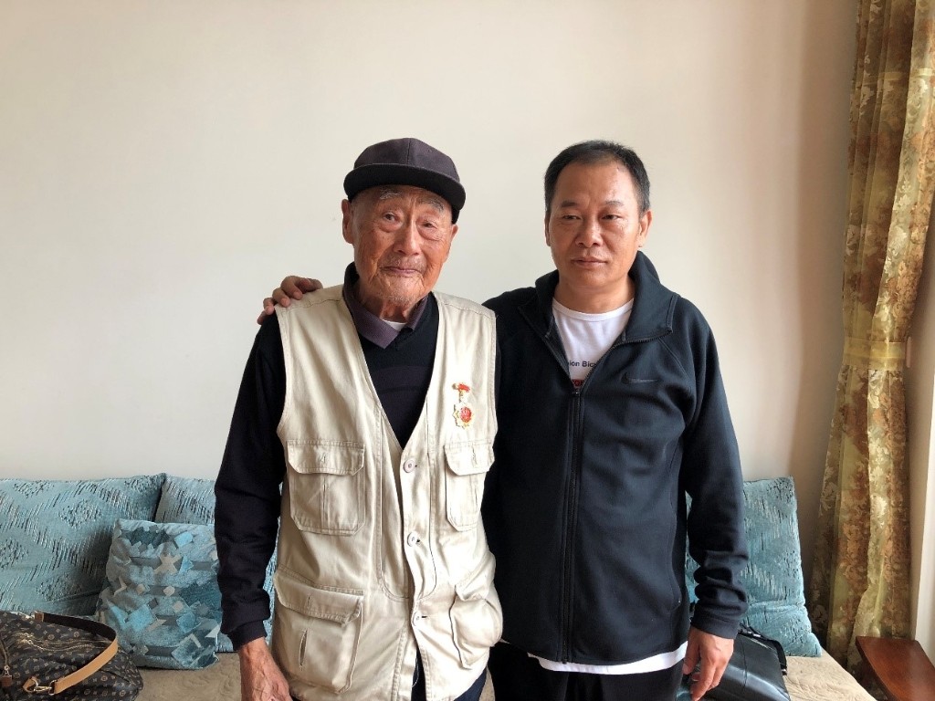 重陽節期（qī）間走訪慰問70歲以上的老年人