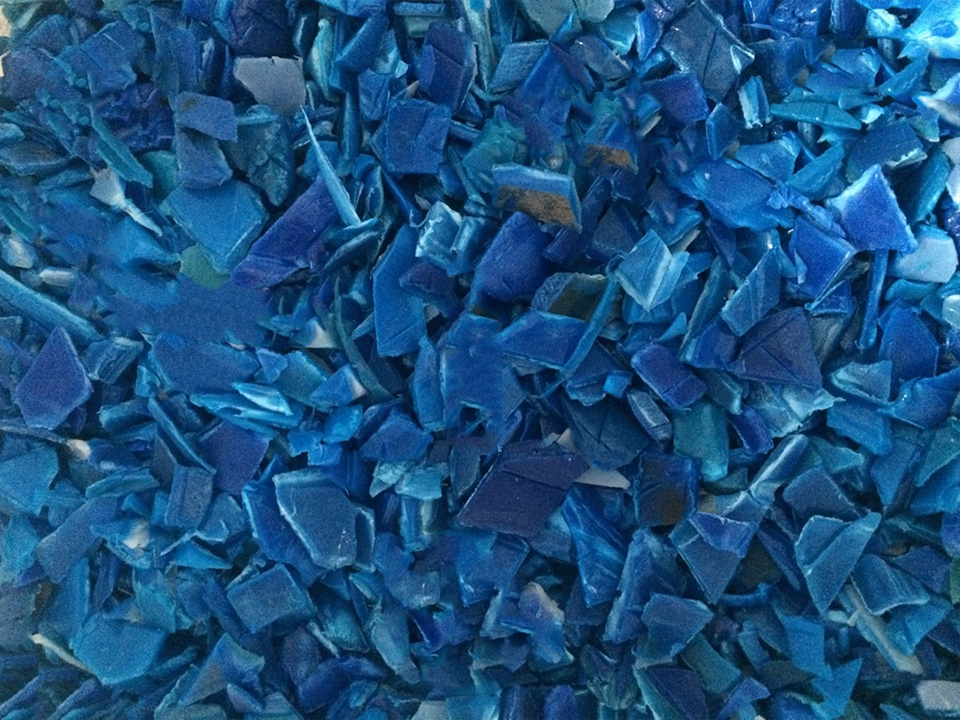 HDPE瓶（píng）碎片（piàn）.jpg
